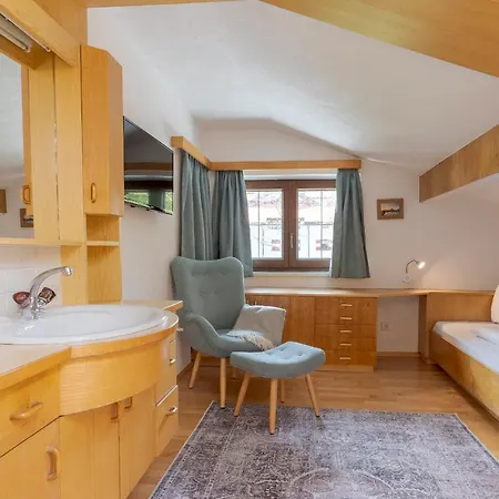 Sr Apartments Gmbh Rabitschhof *