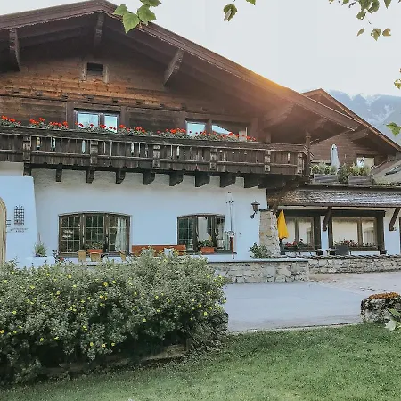 Sr Gmbh Rabitschhof * Ζέεφελντ